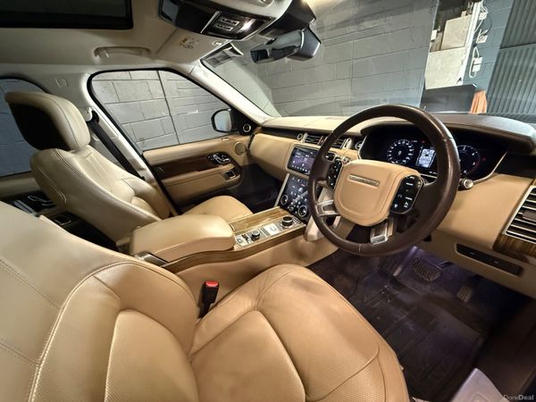181 Land Rover Range Rover Vogue HSE 3Ltr D 384129951