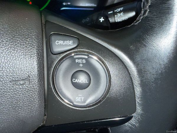 2015 Honda Vezel 1.5 Hybrid Automatic 384226337