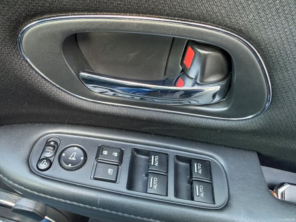 2015 Honda Vezel 1.5 Hybrid Automatic 384228007