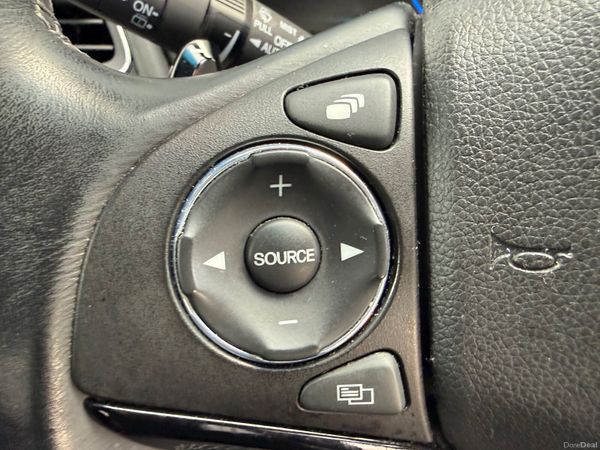 2017 Honda Vezel 1.5 Hybrid Automatic 384228361