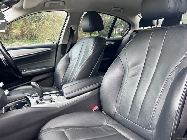 BMW 5-Series 2017 384364509