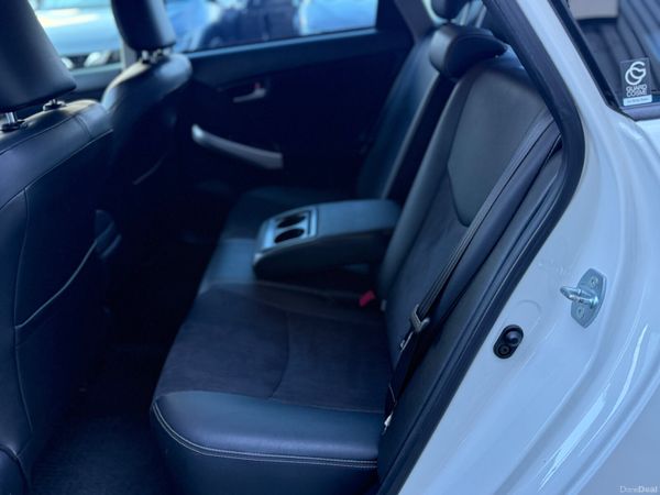 2015 Toyota Prius Hybrid Automatic 384328373