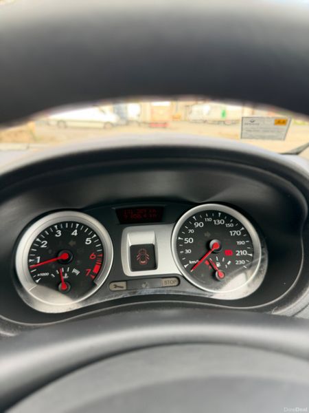 Renault Clio 1.2 nct 08/27 384328499