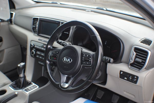 KIA SPORTAGE 1.7L PLATINUM SUV 2017 384446001