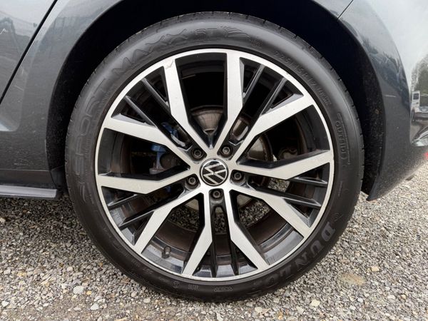 VW Golf GTD 384447595