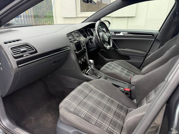 VW Golf GTD 384447609