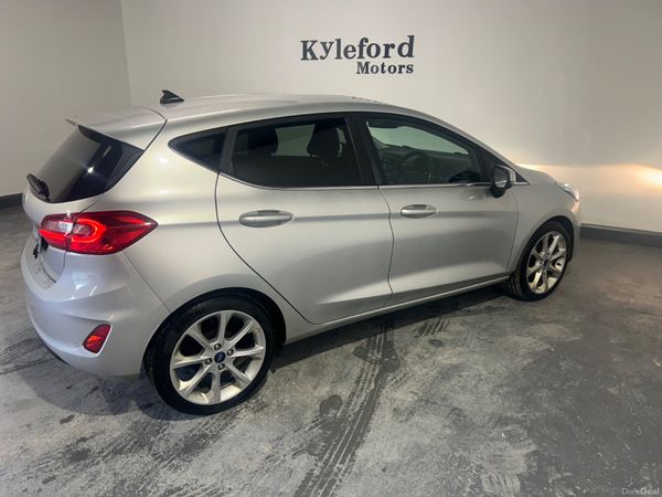 Ford Fiesta 2019 384453739