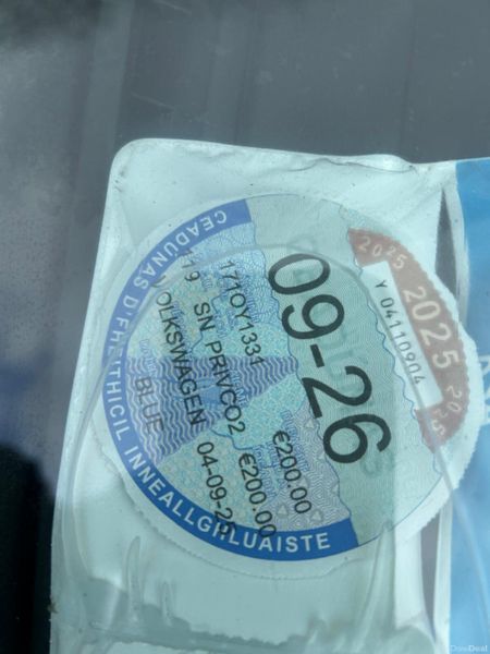 Volkswagen Touran 2017 (04/27,TAX09/26) 384455311