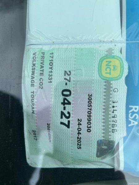 Volkswagen Touran 2017 (04/27,TAX09/26) 384455313