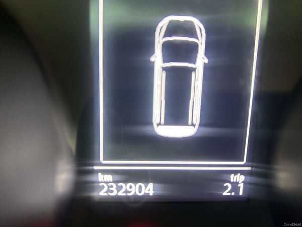 Volkswagen Touran 2017 (04/27,TAX09/26) 384455327