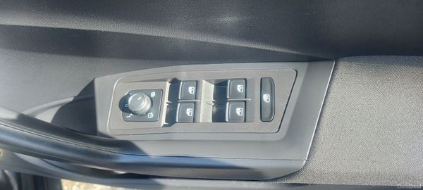 Volkswagen T-Roc 2019 1.0Petrol 384456157