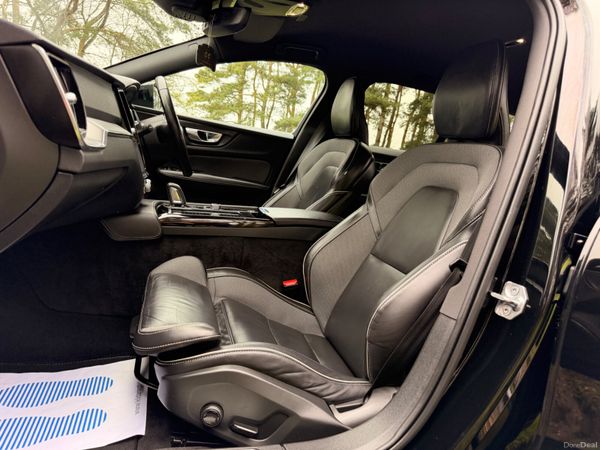 Volvo V60 2021 AWD R Design 384461699