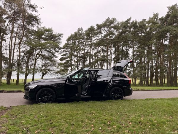 Volvo V60 2021 AWD R Design 384461723
