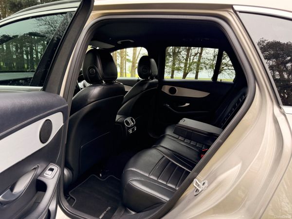 Mercedes-Benz GLC 2021 300d 4 Matic 384461949