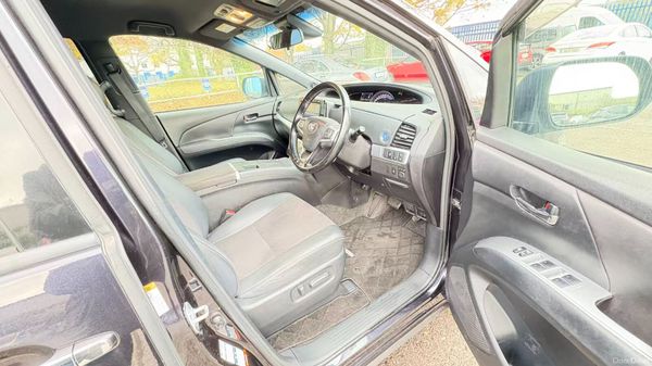 Toyota Estima 2.4 hybrid 7 Seater 384463683