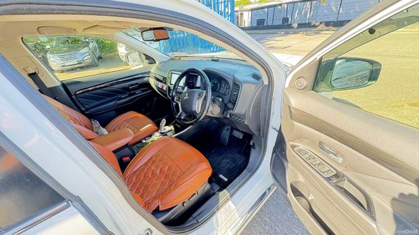 Mitsubishi Outlander 2.0 Hybrid Plug in 2018 384464153