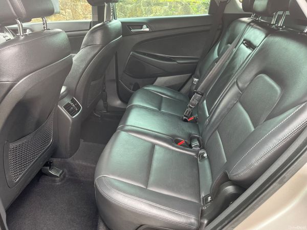 Hyundai Tucson 1.7 D Executive SE 384464761