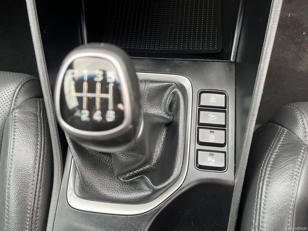 Hyundai Tucson 1.7 D Executive SE 384464779