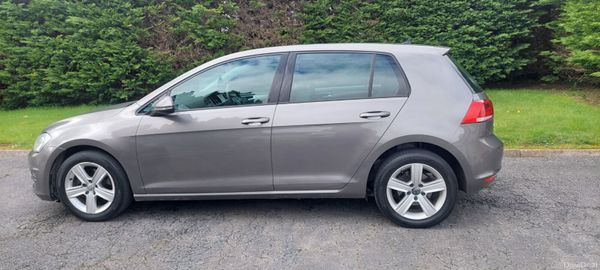 Volkswagen Golf 2016 384465897