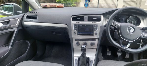 Volkswagen Golf 2016 384465947