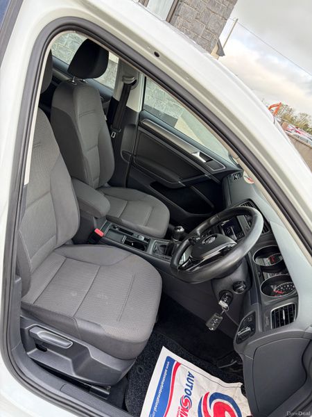 Volkswagen Golf 2013 384478203