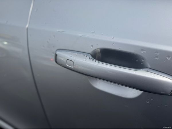 Volvo XC90 D4 FWD MOMENTUM GT 5DR AUTO 384409709