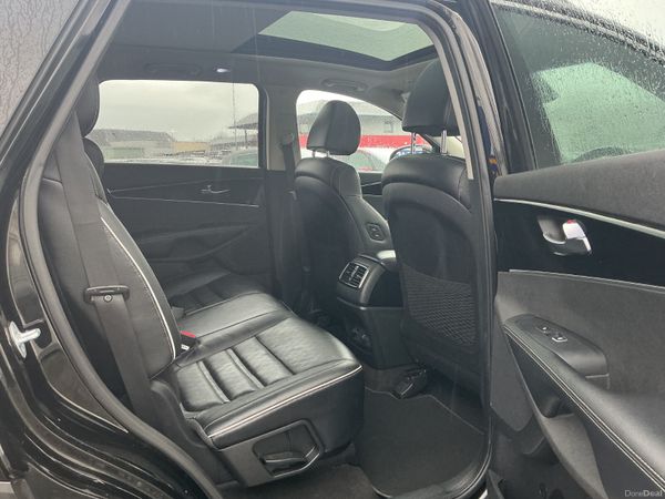 KIA SOENTO GT-LINE AUTOMATIC 4x4 7 SEATER 1 OWNER 384415075