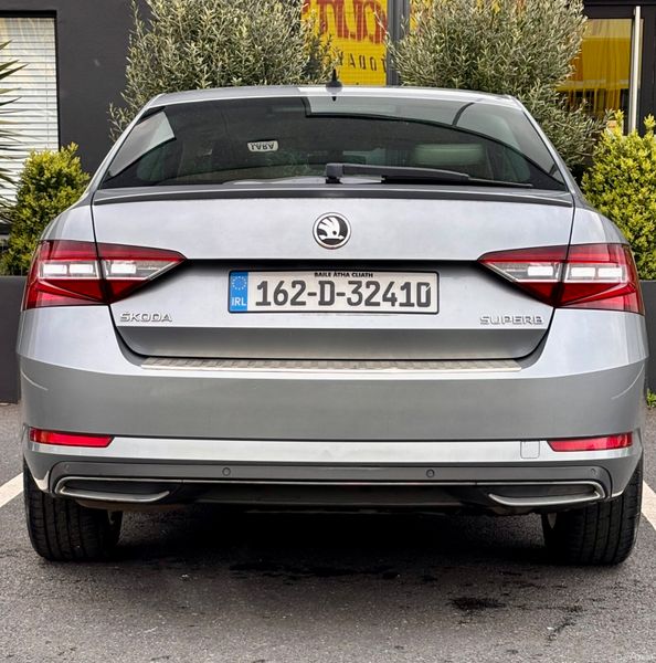 2016 Skoda Superb *SUNROOF*LEATHER INTERIOR * 384426617