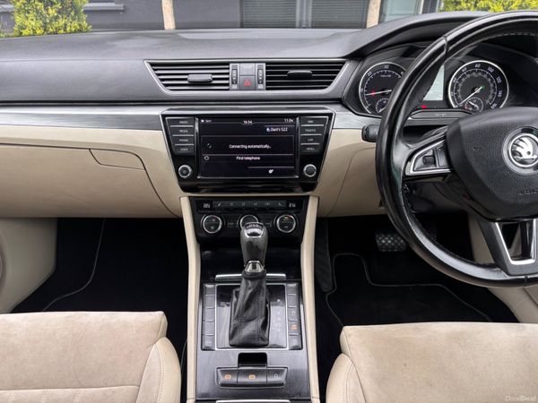 2016 Skoda Superb *SUNROOF*LEATHER INTERIOR * 384426621