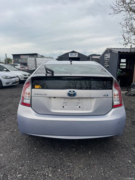 Toyota Prius hybrid automatic 384428497