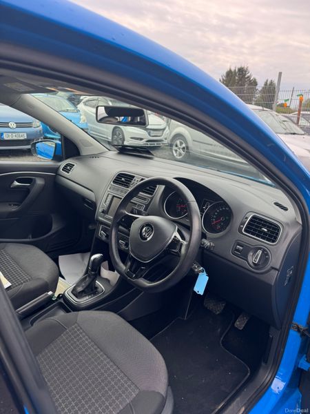 Volkswagen Polo Automatic 384428519