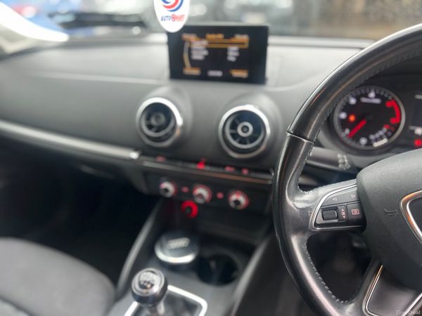 Audi A3 SE 384435817