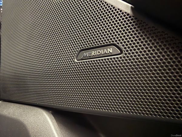 221 Land Rover Range Rover Velar P400E SE-Black-Ed 384567253