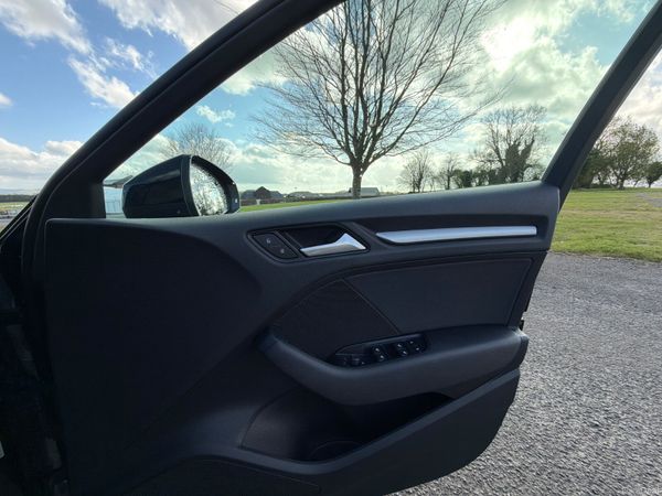 Audi A3 2017 TDI 1.6 only 66000 KM 384569429