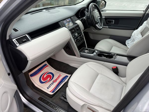 Land Rover Discovery Sport 2016 384569829
