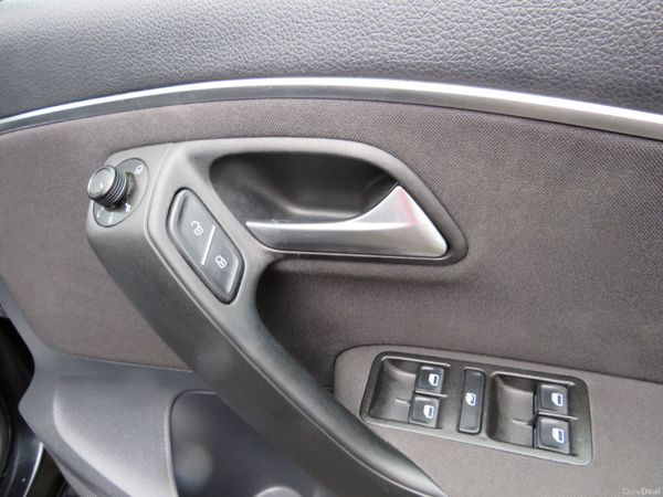 2014 VW POLO 5DR BLACK ONLY 69KMH 384570071