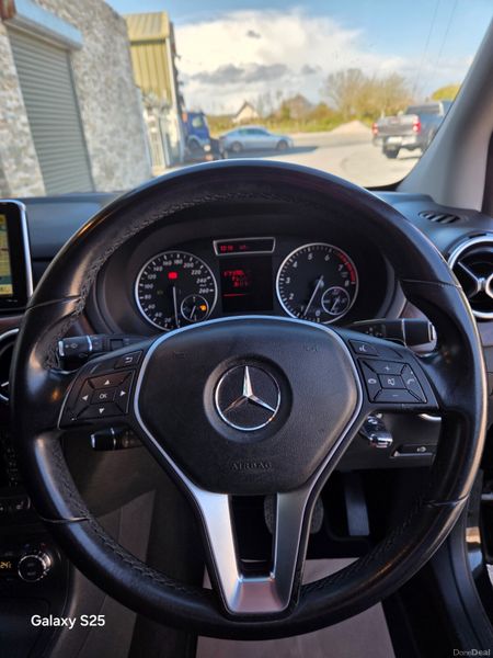 Mercedes B 180 AMG SPEC 384570351