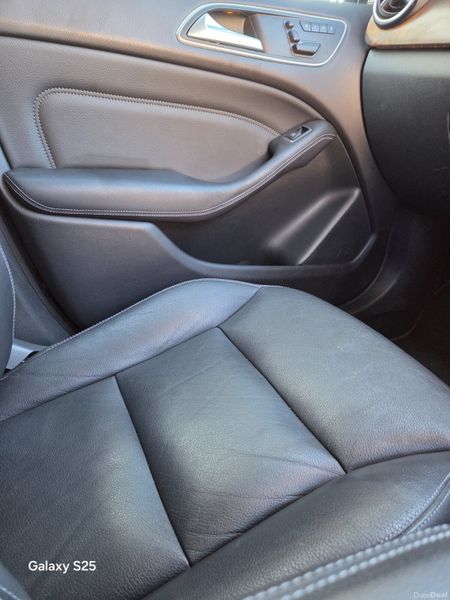 Mercedes B 180 AMG SPEC 384570369