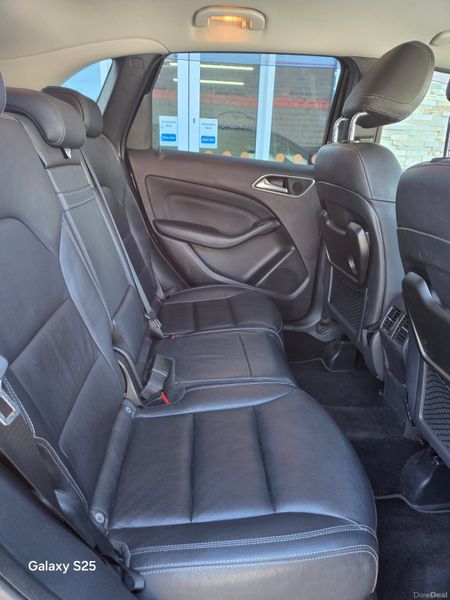 Mercedes B 180 AMG SPEC 384570387