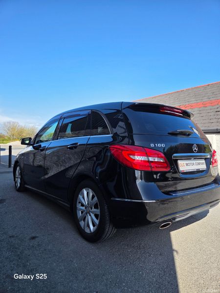 Mercedes B 180 AMG SPEC 384570335