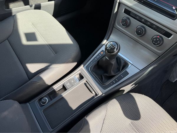 Volkswagen Golf 1.6 TDI MATCH BLUEMOTION 105PS 5 5 384591425