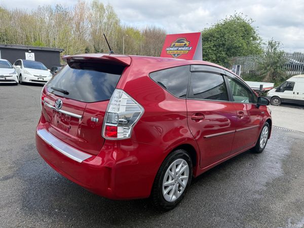 2012 Toyota Prius Alpha 7 Seater 1.8 Hybrid 384597951