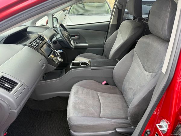 2012 Toyota Prius Alpha 7 Seater 1.8 Hybrid 384597939