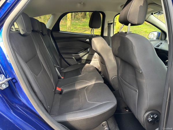 171 Ford Focus 1.5 TDCi 120PS Zetec PowerShift 384501501