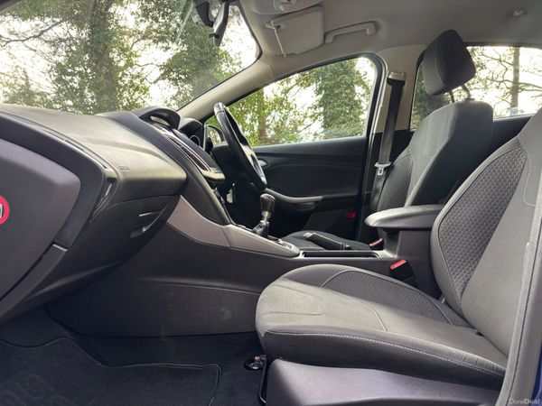 171 Ford Focus 1.5 TDCi 120PS Zetec PowerShift 384501503