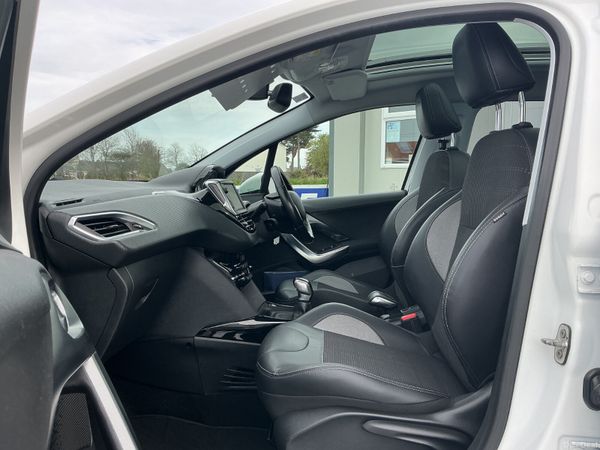 PEUGEOT 2008 1.2 PETROL 62,000 KMS PANORAMIC ROOF 384509419