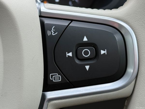 Stunning 211 Volvo XC60! 384512909