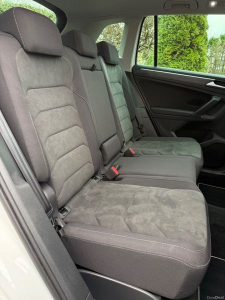 *40,000 kms* Immaculate 191 VW Tiguan R-Line Auto! 384513007