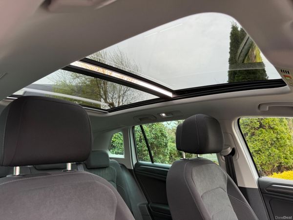 *40,000 kms* Immaculate 191 VW Tiguan R-Line Auto! 384513015