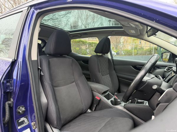 Nissan Qashqai 1.2 Petrol Pan Roof 384525749